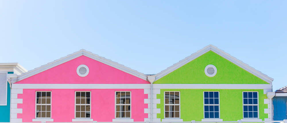 Voyage Bahamas maisons aux couleurs pastel New Providence