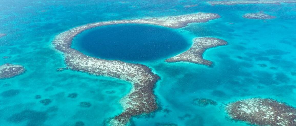 Voyage Belize vue aérienne mer