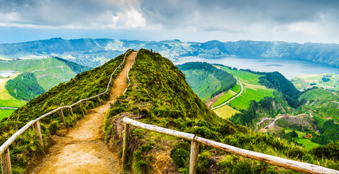 voyage aux Açores un jardin au milieu de l'Atlantique vue d'un sentier de randonnée