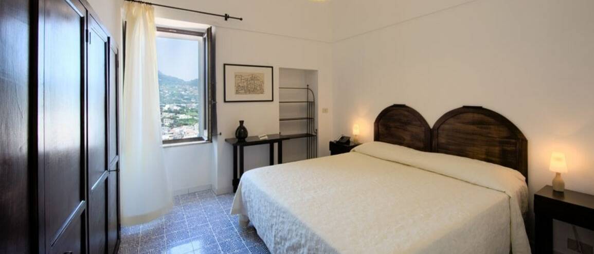 Voyage Italie séjour à Naples en chambre d'hôtel de charme à Ischia