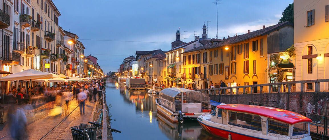 Voyage Italie week-end à Milan canal navigli restaurants vue nocturne