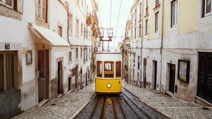 Séjour à Lisbonne un voyage au Portugal bohème et chic vue du tram